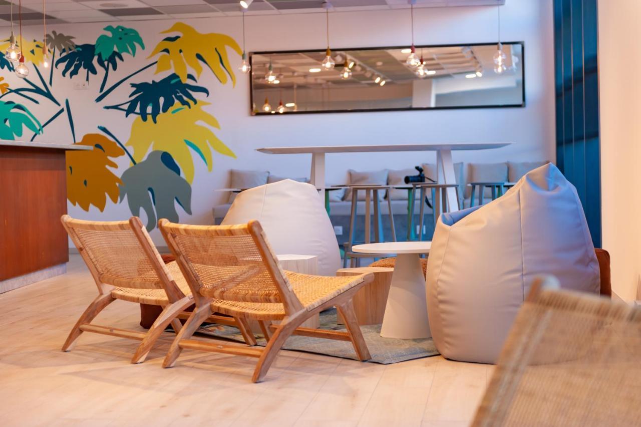 Apparthotel Privilodges Toulon Bagian luar foto