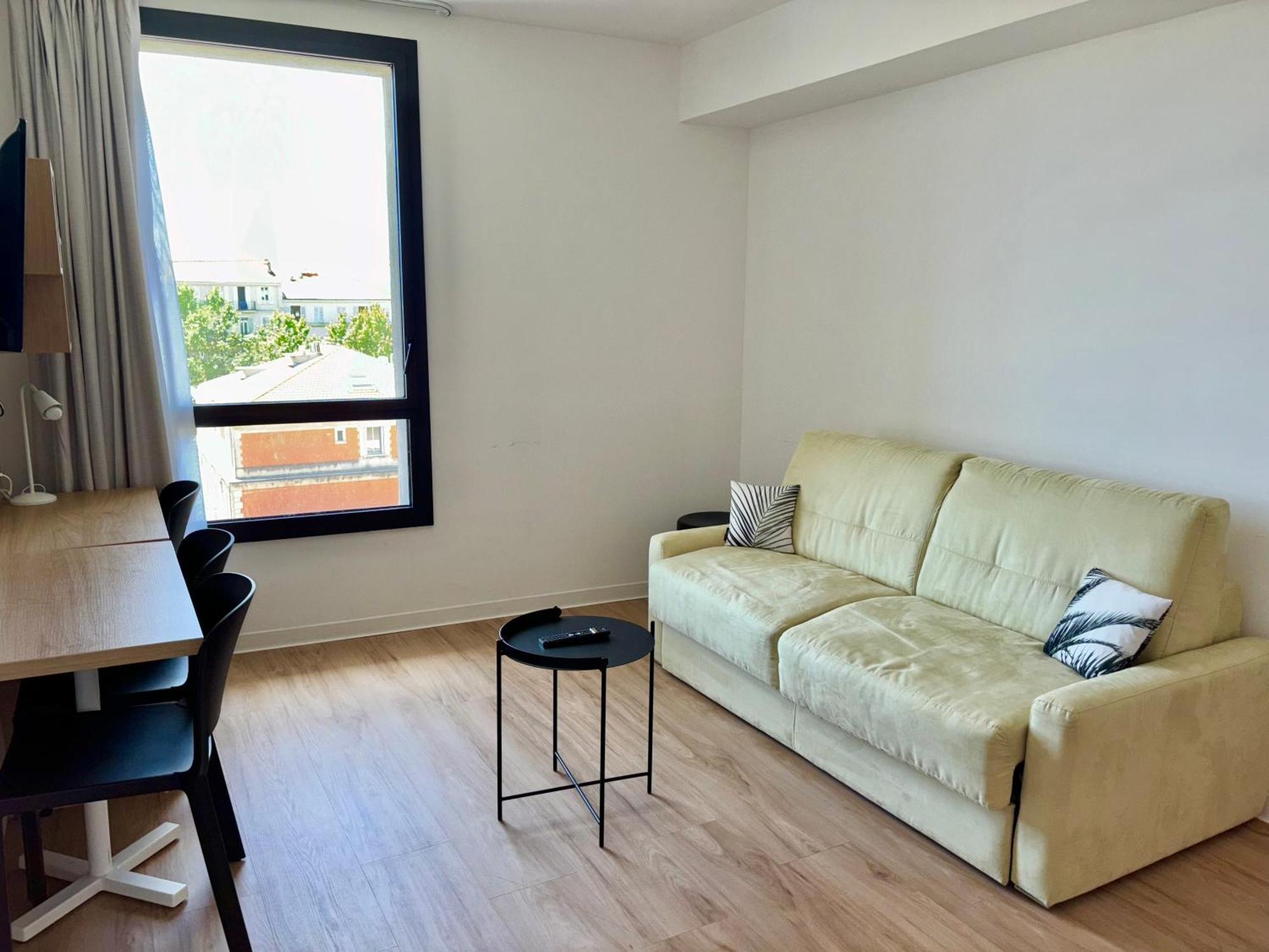 Apparthotel Privilodges Toulon Bagian luar foto