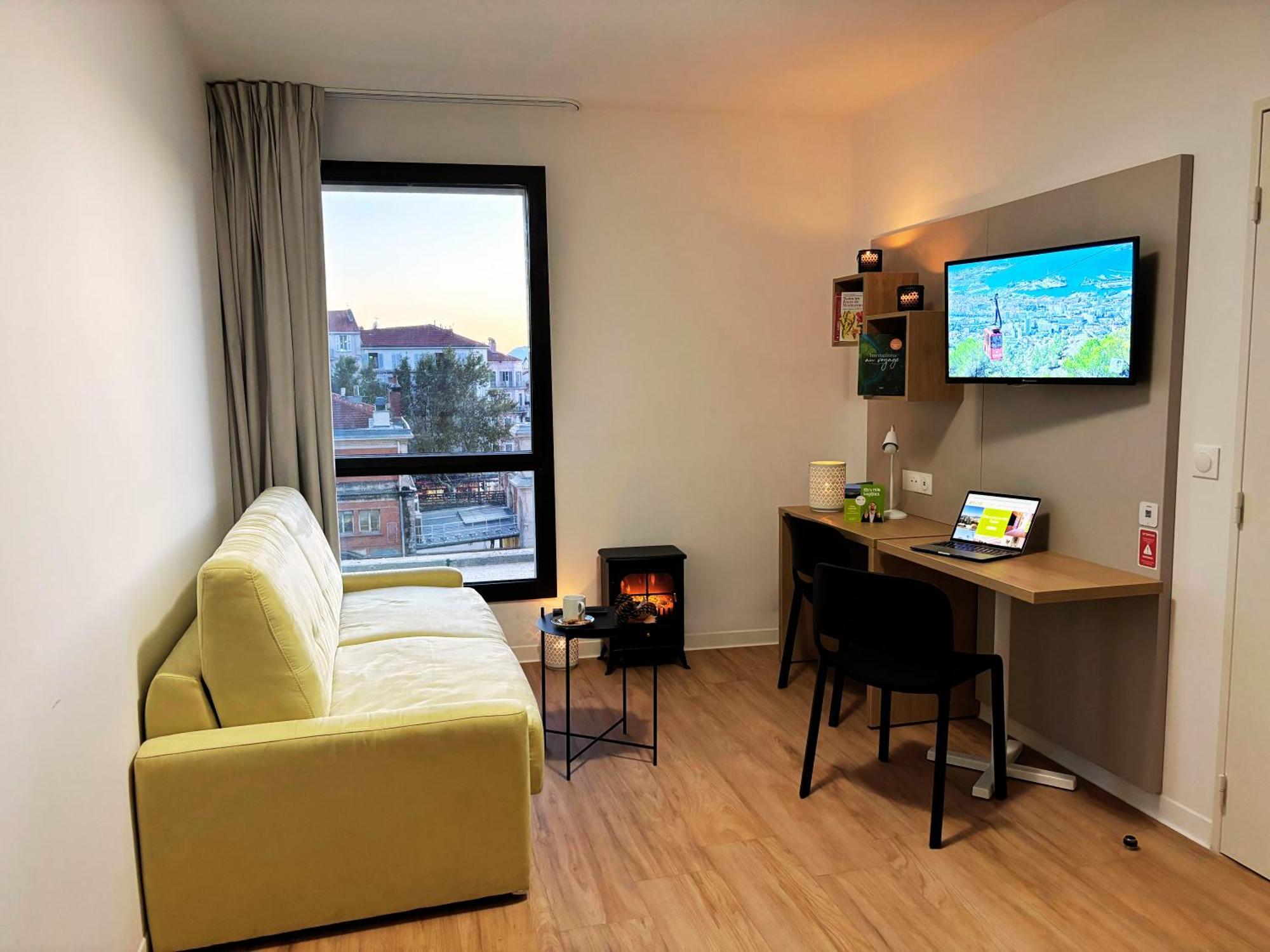 Apparthotel Privilodges Toulon Bagian luar foto