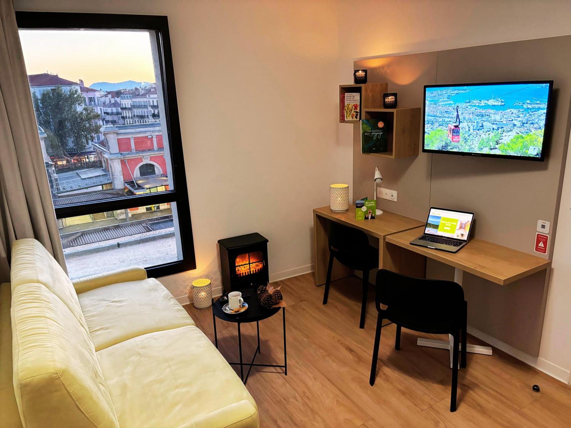 Apparthotel Privilodges Toulon Bagian luar foto